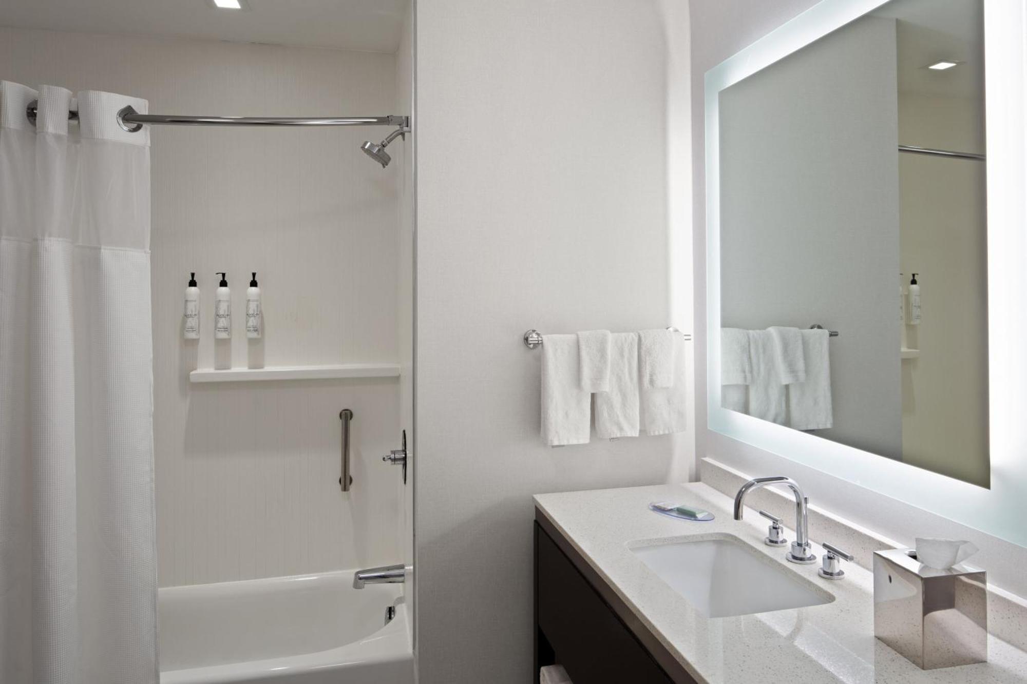 Towneplace Suites By Marriott Boston Logan Airport/Chelsea Exterior foto